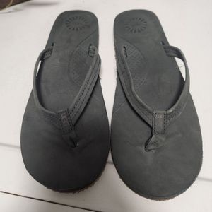 NWOB UGG sandals